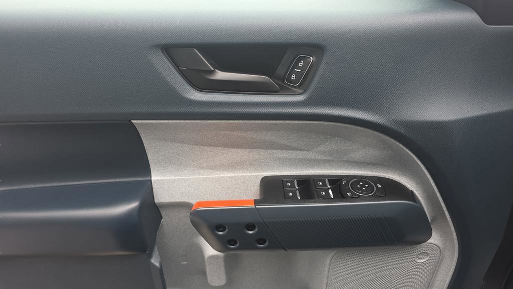 Certified 2022 Ford Maverick XLT w/ XLT Luxury Package image 16