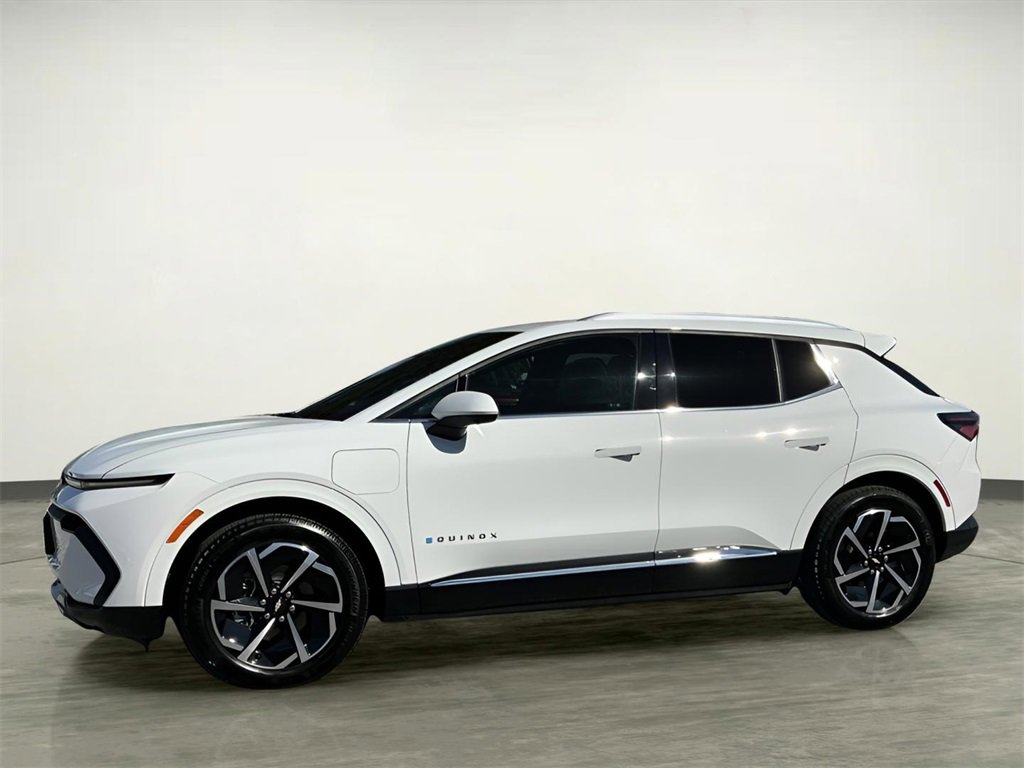 Used 2025 Chevrolet Equinox EV LT image 3