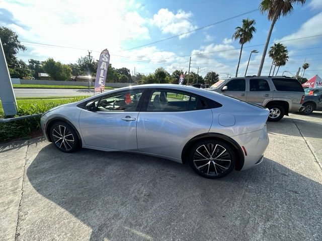 Used 2023 Toyota Prius XLE FWD image 2