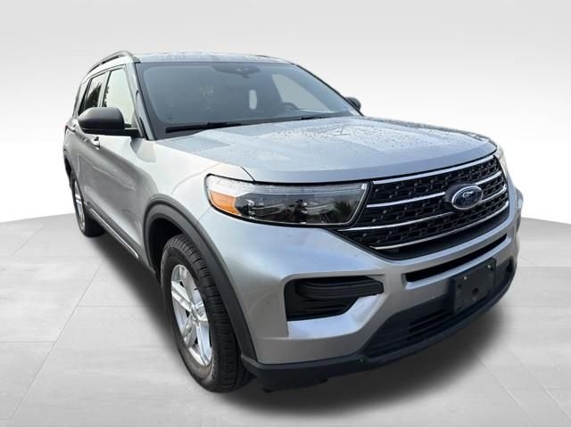 Certified 2020 Ford Explorer XLT w/ Comfort Package AWD/4WD image 2