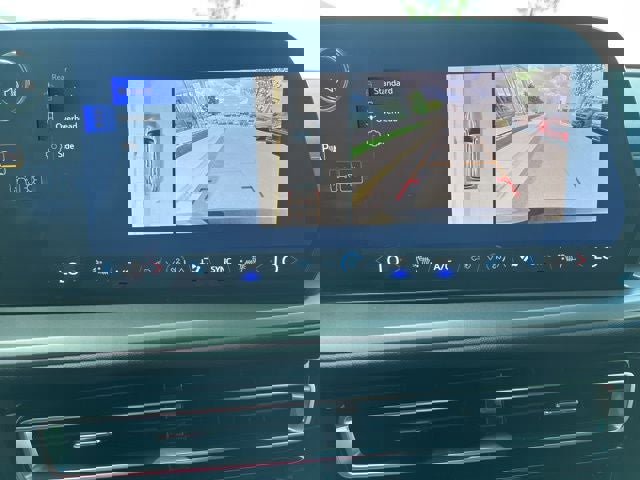 Used 2024 Chevrolet Traverse LT w/ Midnight/Sport Edition image 32