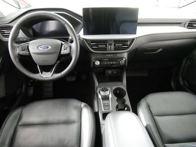 Certified 2025 Ford Escape Platinum AWD/4WD image 4