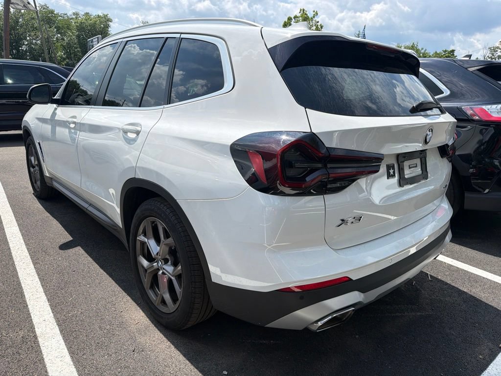 Used 2022 BMW X3 xDrive30i w/ Convenience Package AWD/4WD image 3