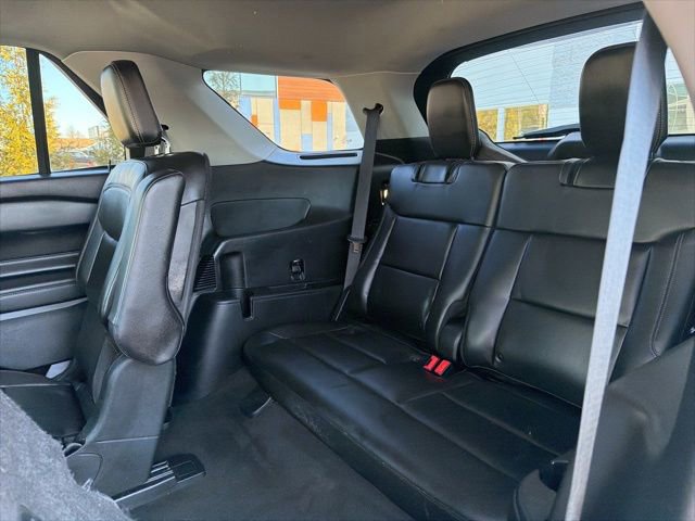 Certified 2022 Ford Explorer XLT w/ Equipment Group 202A image 30