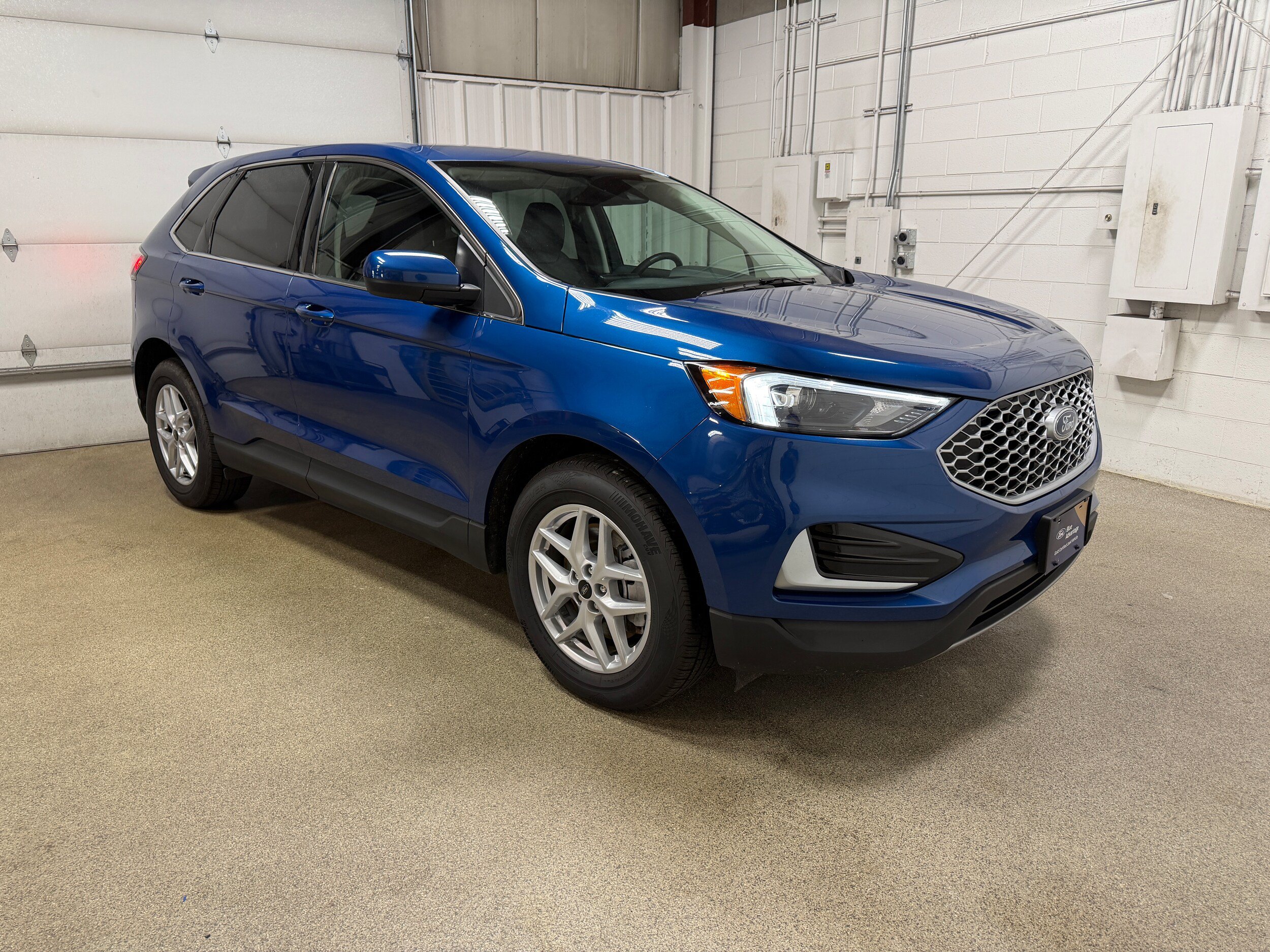 Certified 2024 Ford Edge SEL AWD/4WD image 4