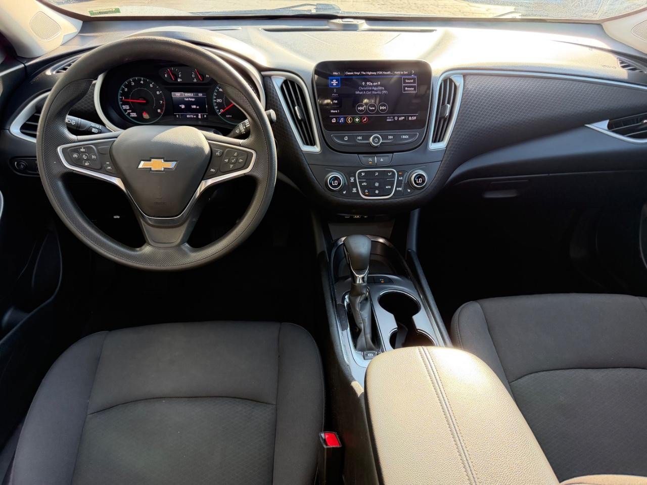 Used 2024 Chevrolet Malibu LT FWD image 11
