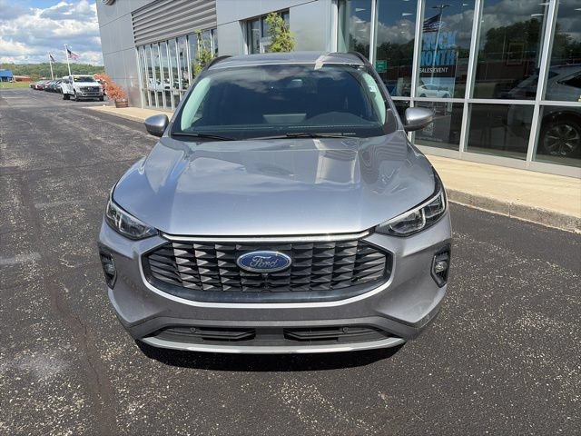 Certified 2023 Ford Escape Platinum AWD/4WD image 3