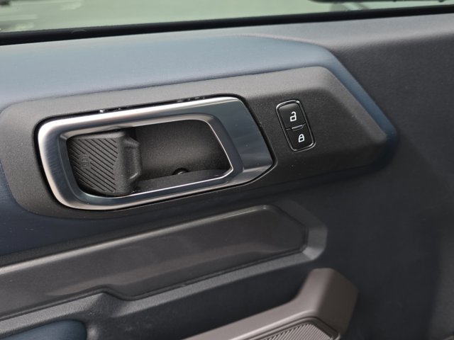 Certified 2023 Ford Bronco Outer Banks w/ Sasquatch Package image 16