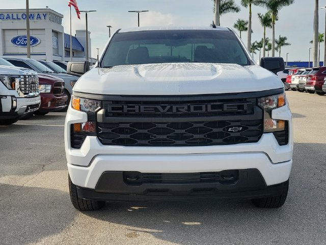 Used 2026 Chevrolet Silverado 1500 Custom RWD image 2