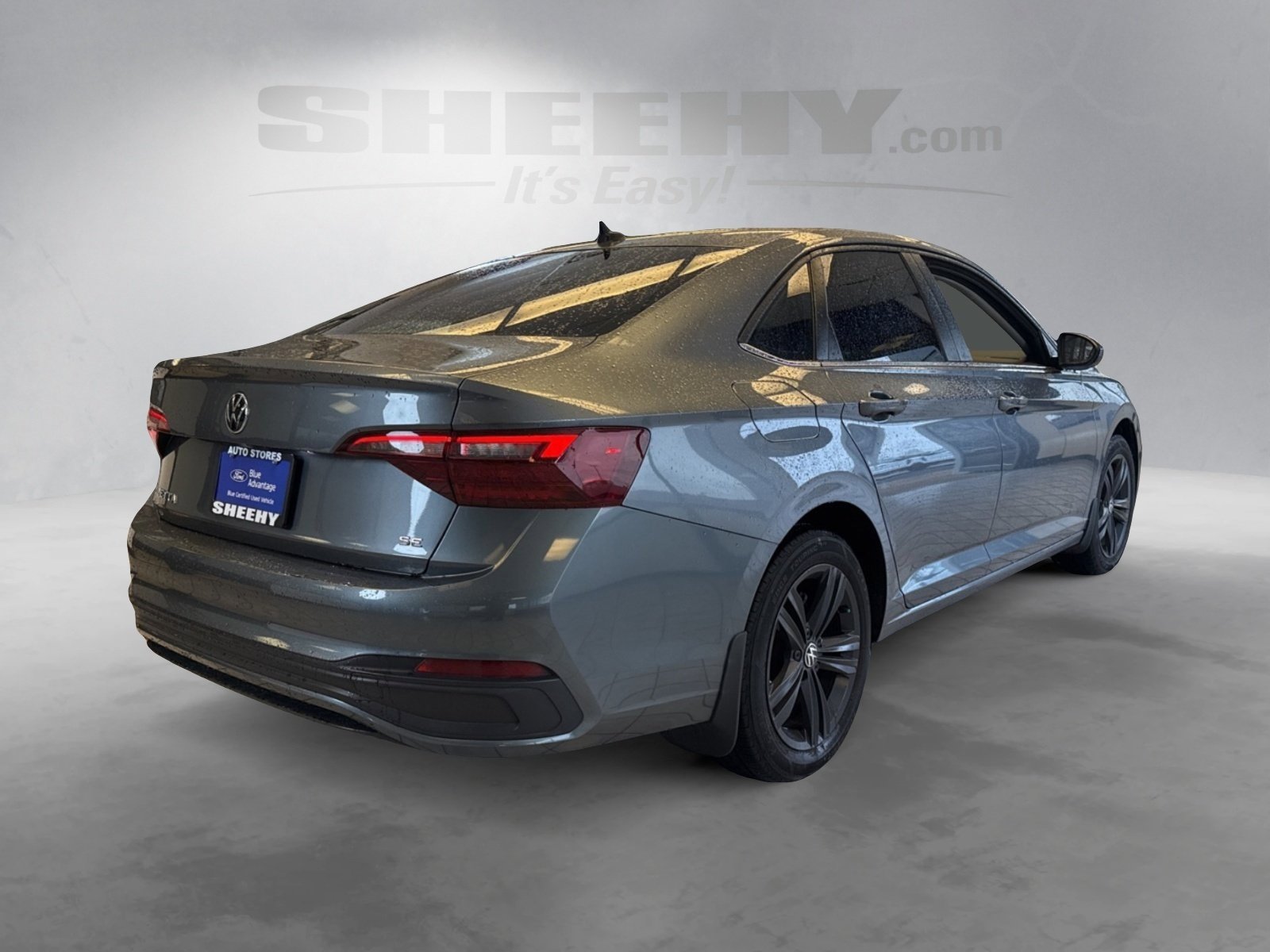 Used 2022 Volkswagen Jetta SE w/ Panoramic Sunroof Package image 12