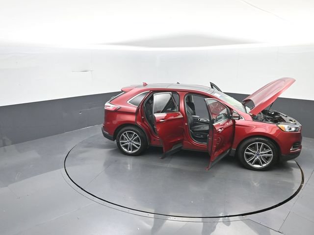 Certified 2019 Ford Edge Titanium w/ Cold Weather Package AWD/4WD image 42