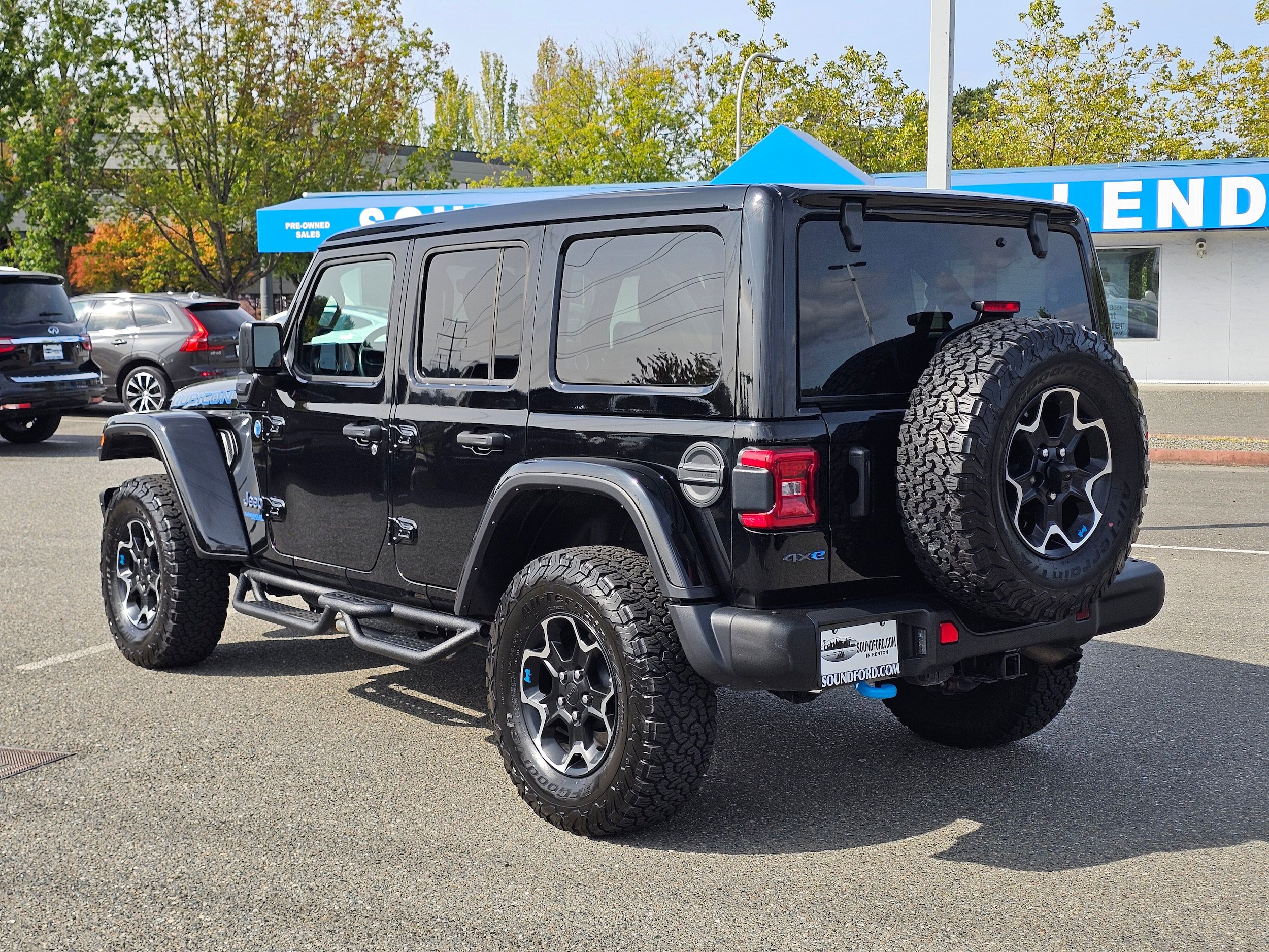 Used 2022 Jeep Wrangler Unlimited Rubicon 4xe w/ Steel Bumper Group AWD/4WD image 7