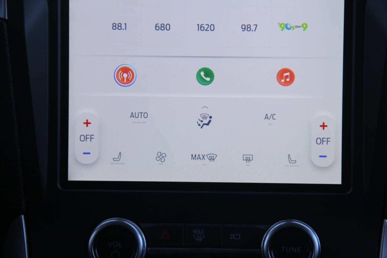 Certified 2024 Ford Edge SEL image 19