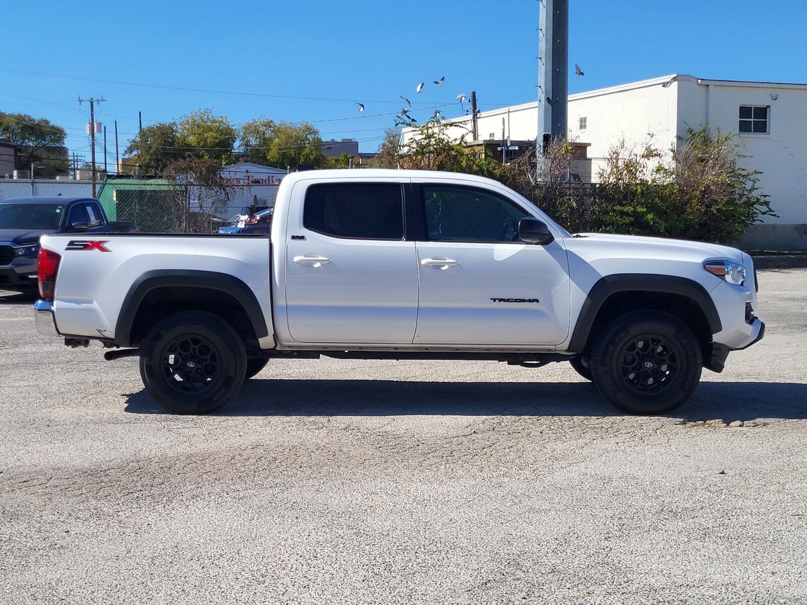 Used 2023 Toyota Tacoma SR5 image 2