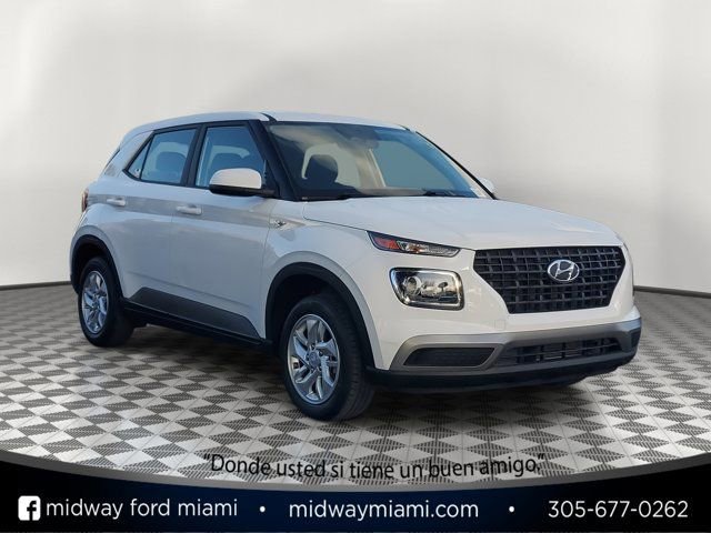Used 2023 Hyundai Venue SE image 4