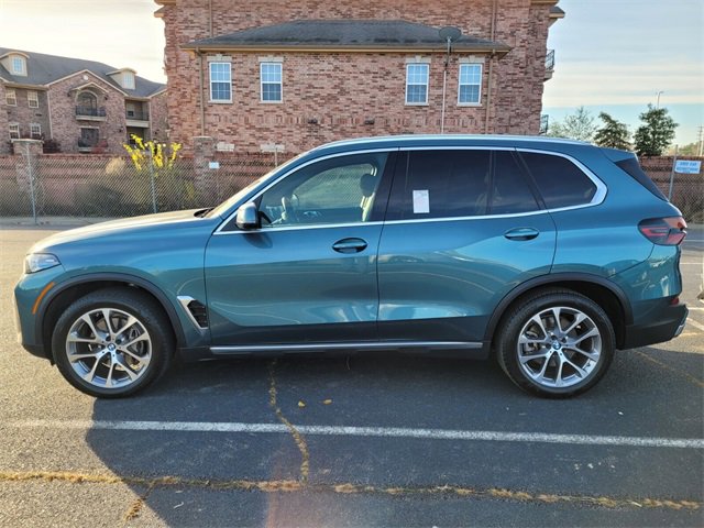Used 2024 BMW X5 sDrive40i w/ Premium Package image 6