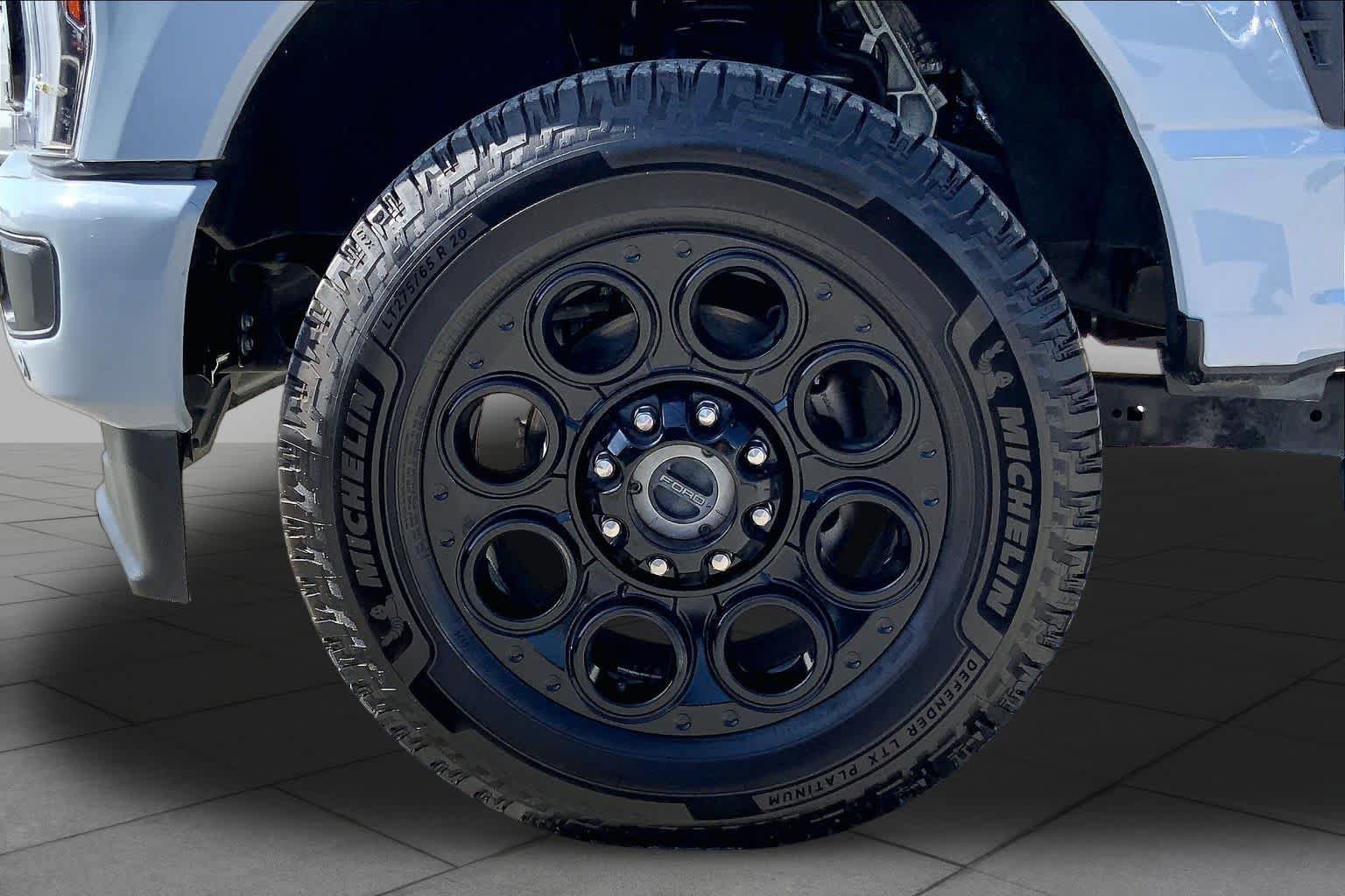 Certified 2024 Ford F250 4x4 Crew Cab Super Duty image 11