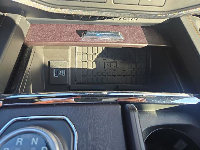 Certified 2024 Ford Expedition Max Platinum image 22