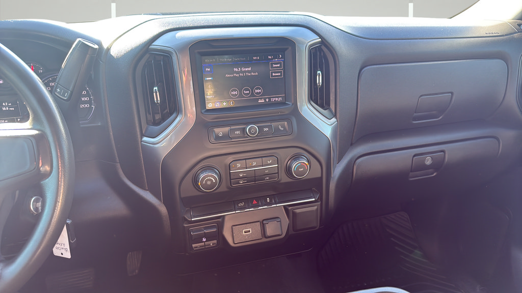 Used 2020 Chevrolet Silverado 2500 Custom w/ Custom Convenience Package AWD/4WD image 24