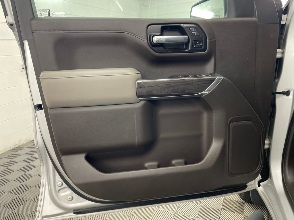 Used 2022 Chevrolet Silverado 1500 LTZ image 16