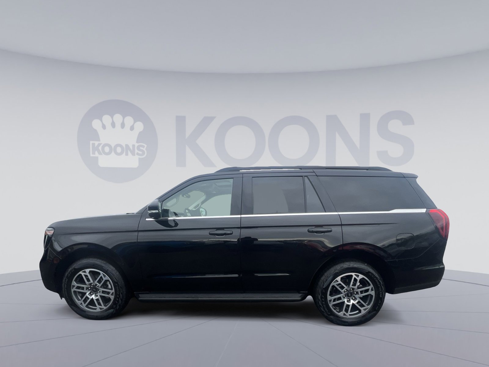 Certified 2025 Ford Expedition Active AWD/4WD image 7