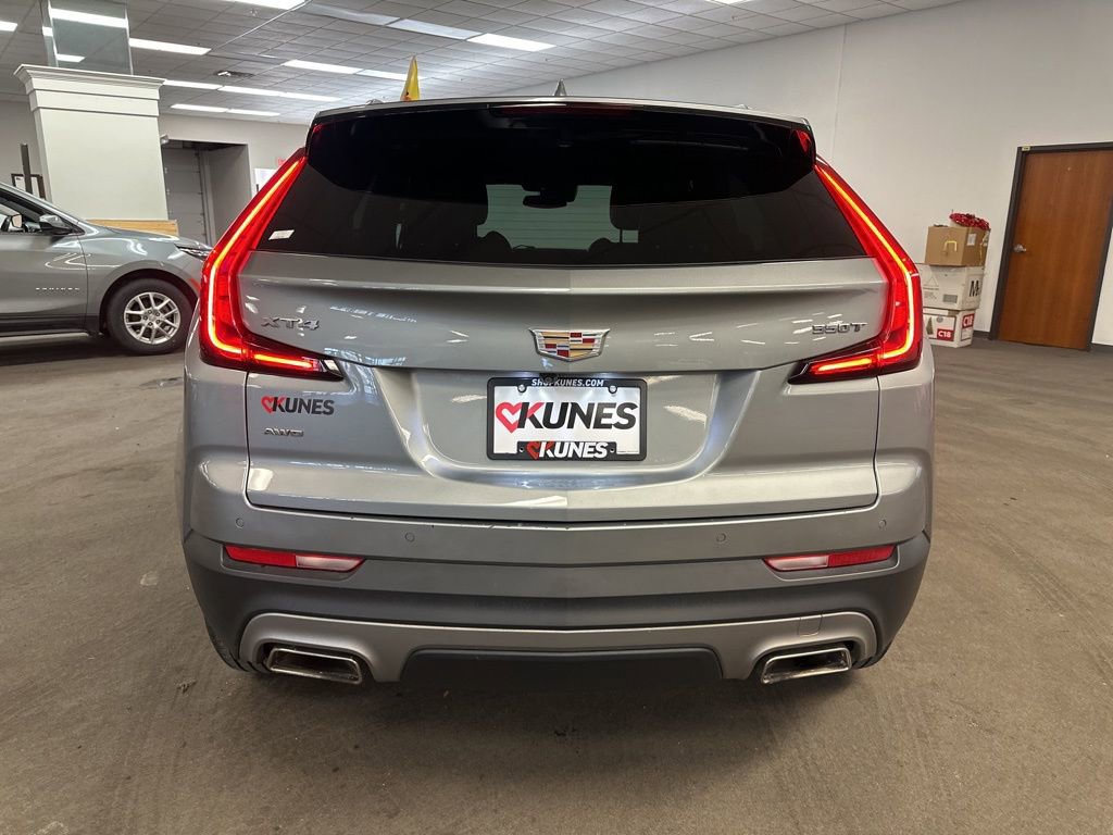 Used 2023 Cadillac XT4 Premium Luxury image 10