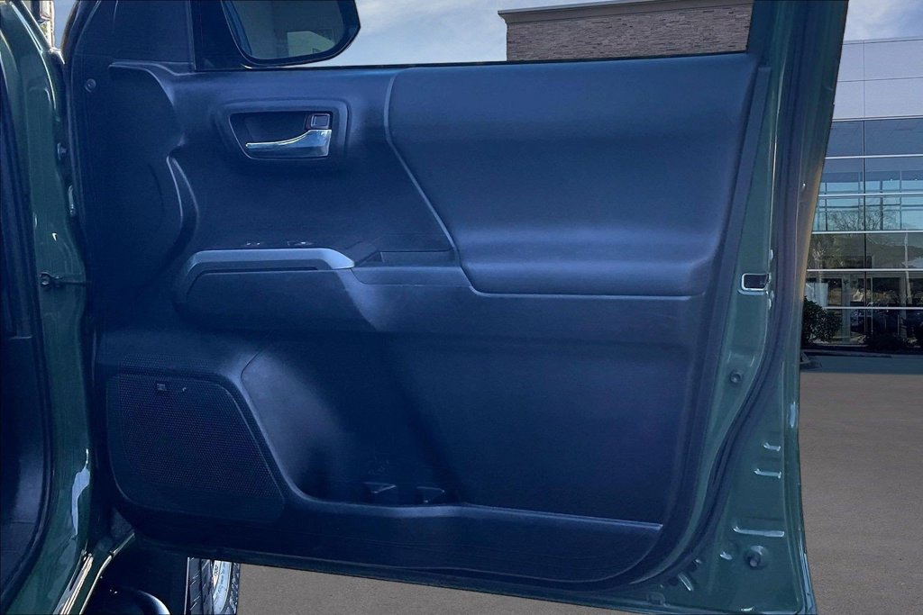 Used 2020 Toyota Tacoma TRD Pro AWD/4WD image 28