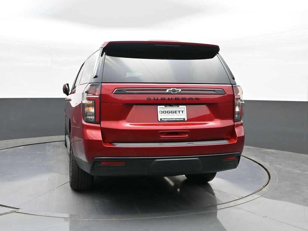 Used 2024 Chevrolet Suburban Z71 w/ Luxury Package AWD/4WD image 8