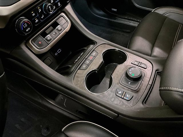 Used 2023 GMC Acadia Denali w/ Denali Technology Package AWD/4WD image 16