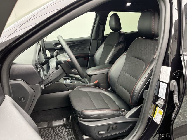 Certified 2025 Ford Escape ST-Line w/ Tech Pack #1 AWD/4WD image 7