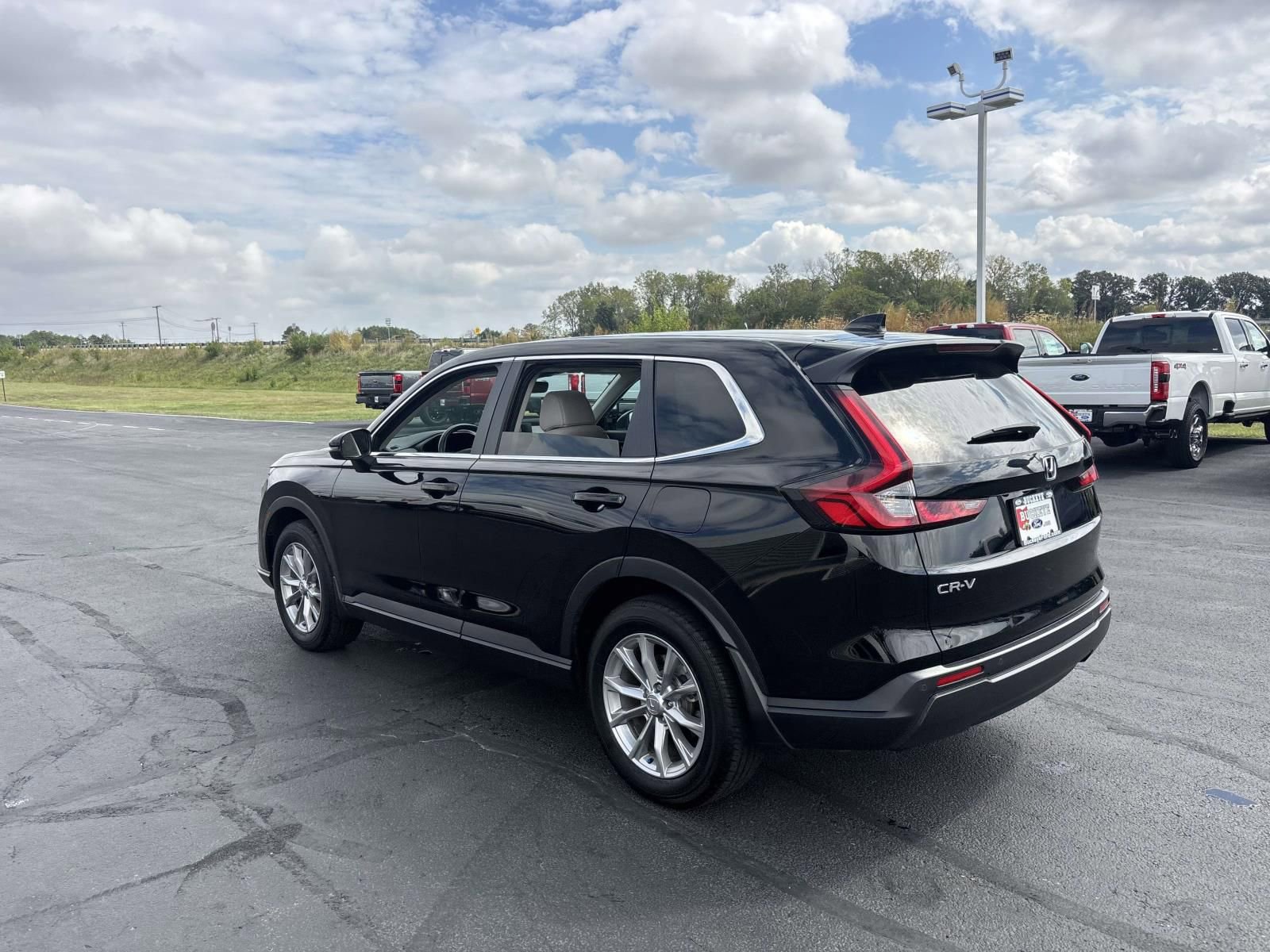 Used 2023 Honda CR-V EX-L image 7