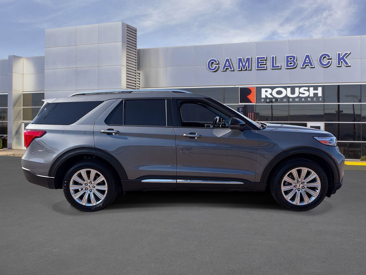 Certified 2022 Ford Explorer Limited w/ Equipment Group 301A AWD/4WD image 7