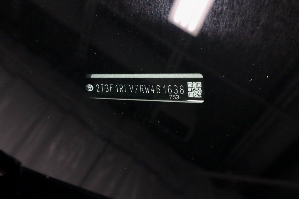 Used 2024 Toyota RAV4 LE image 31