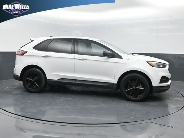 Certified 2019 Ford Edge SE FWD image 3