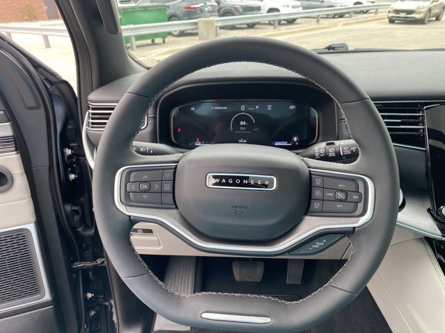 Used 2025 Jeep Wagoneer Series II AWD/4WD image 14