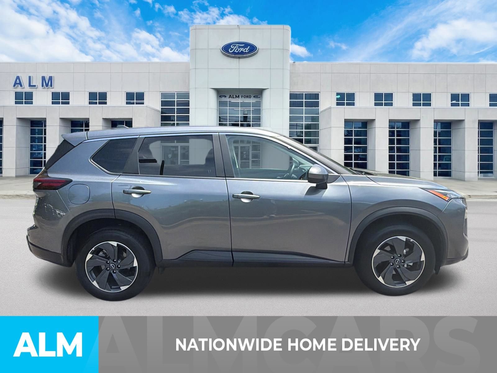 Used 2025 Nissan Rogue SV FWD image 4
