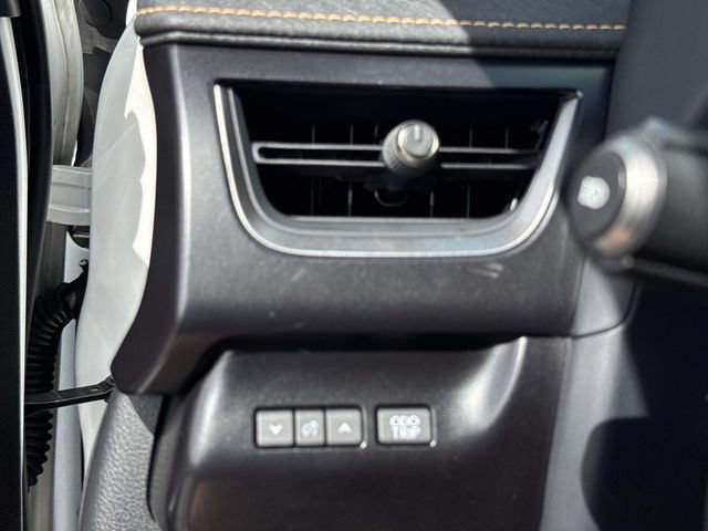 Used 2023 Lexus UX 250h FWD w/ Accessory Package (Z2) image 21