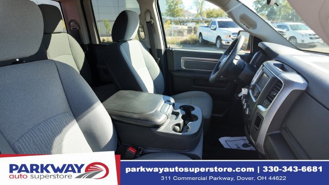 Used 2024 RAM 1500 Classic SLT AWD/4WD image 15