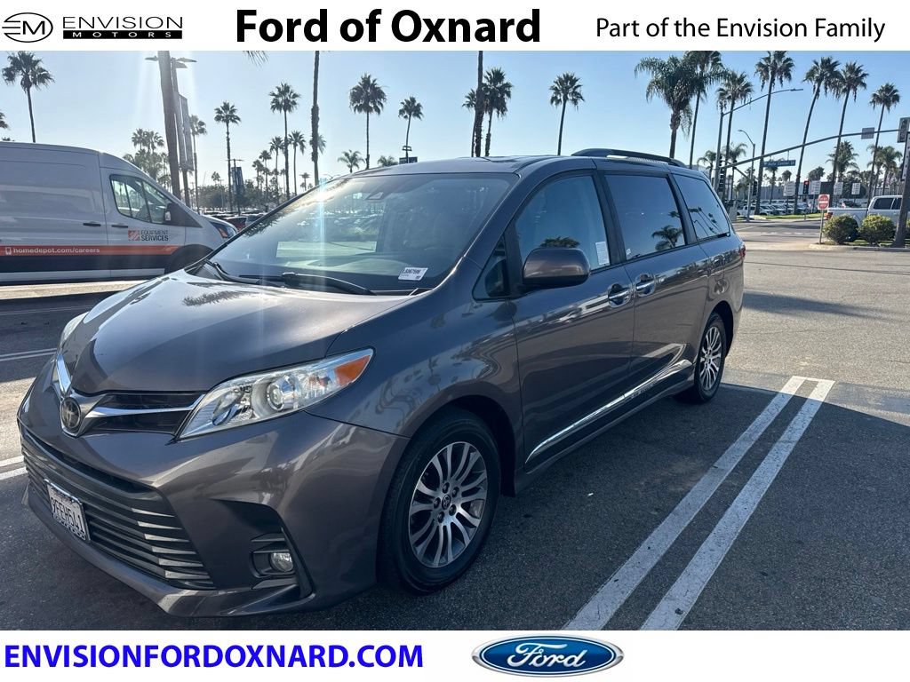 Used 2020 Toyota Sienna XLE FWD image 1