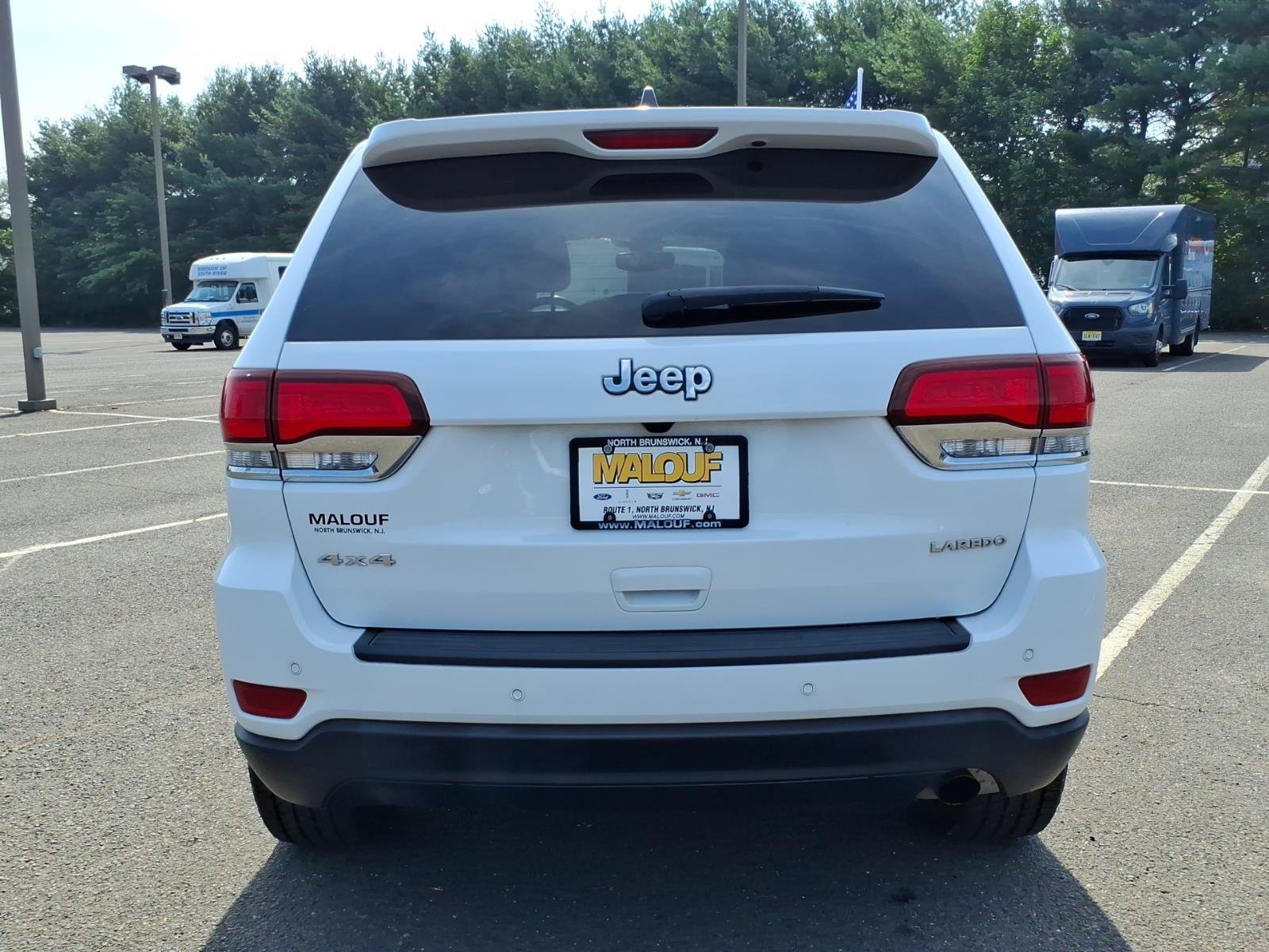 Used 2022 Jeep Grand Cherokee Laredo X AWD/4WD image 5