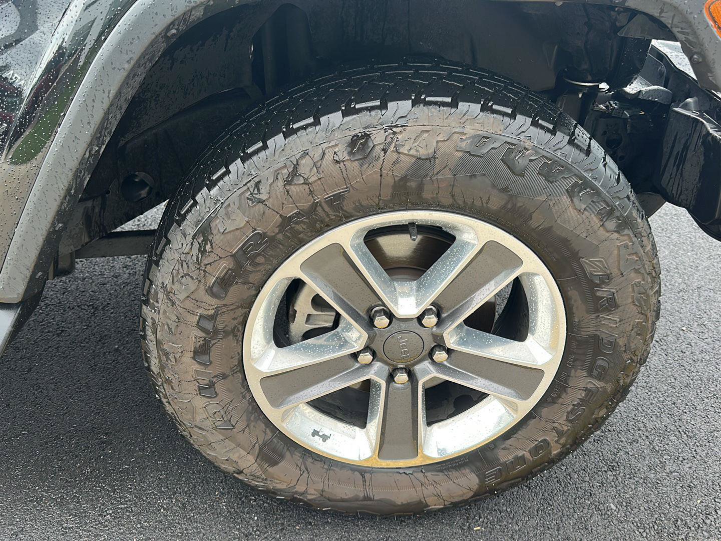 Used 2021 Jeep Wrangler Unlimited Sahara AWD/4WD image 25