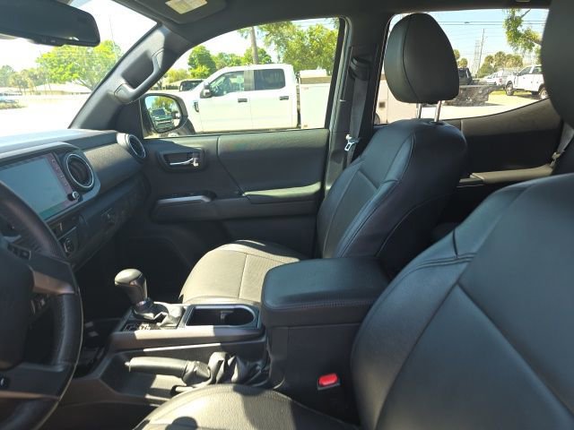 Used 2021 Toyota Tacoma TRD Sport w/ Technology Package image 7