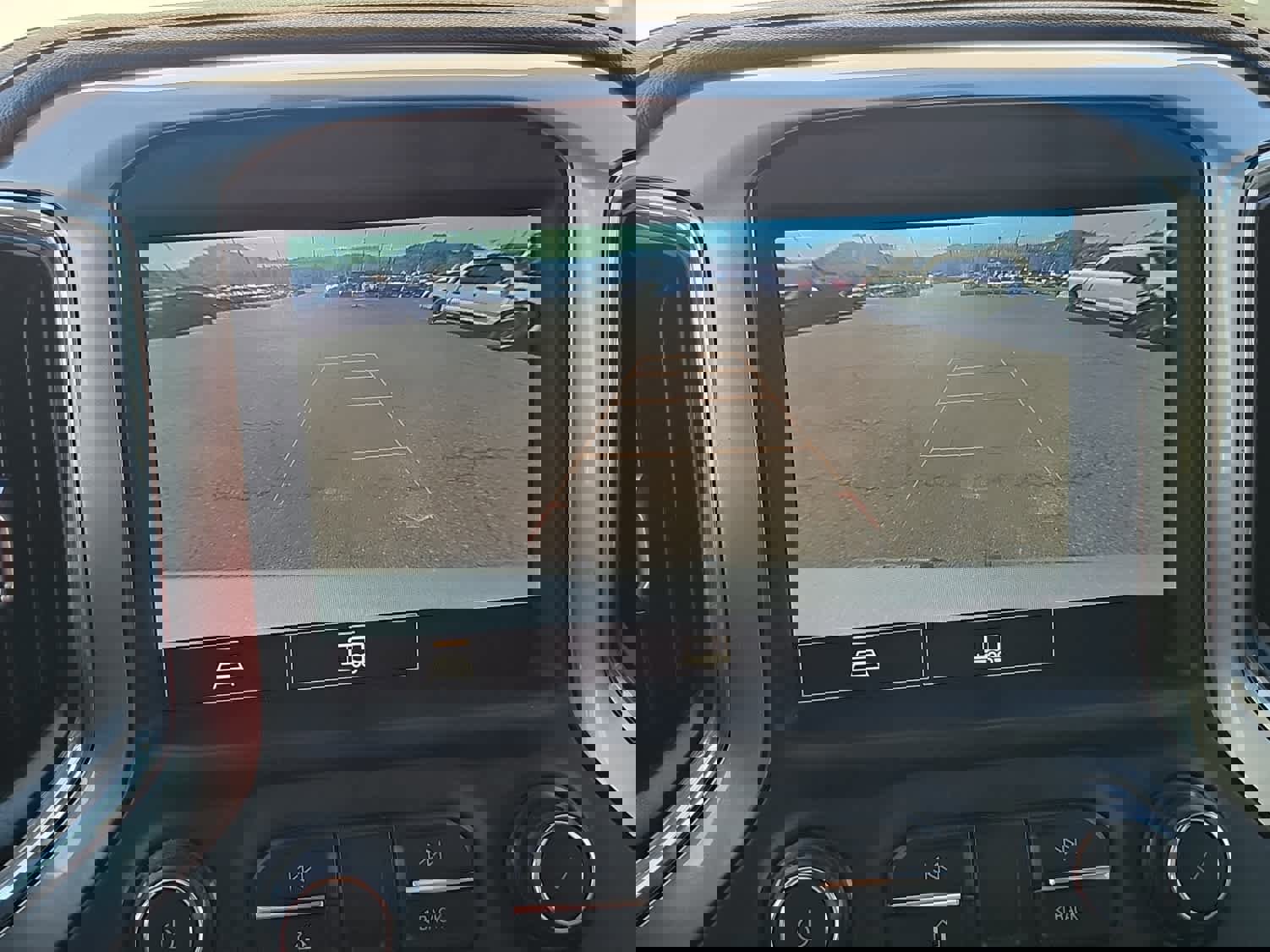 Used 2021 Chevrolet Silverado 1500 LT w/ Z71 Off-Road Package image 22