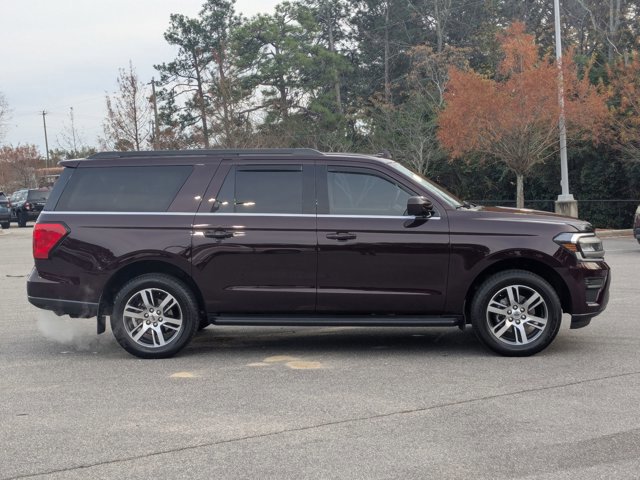 Certified 2024 Ford Expedition Max XLT image 3