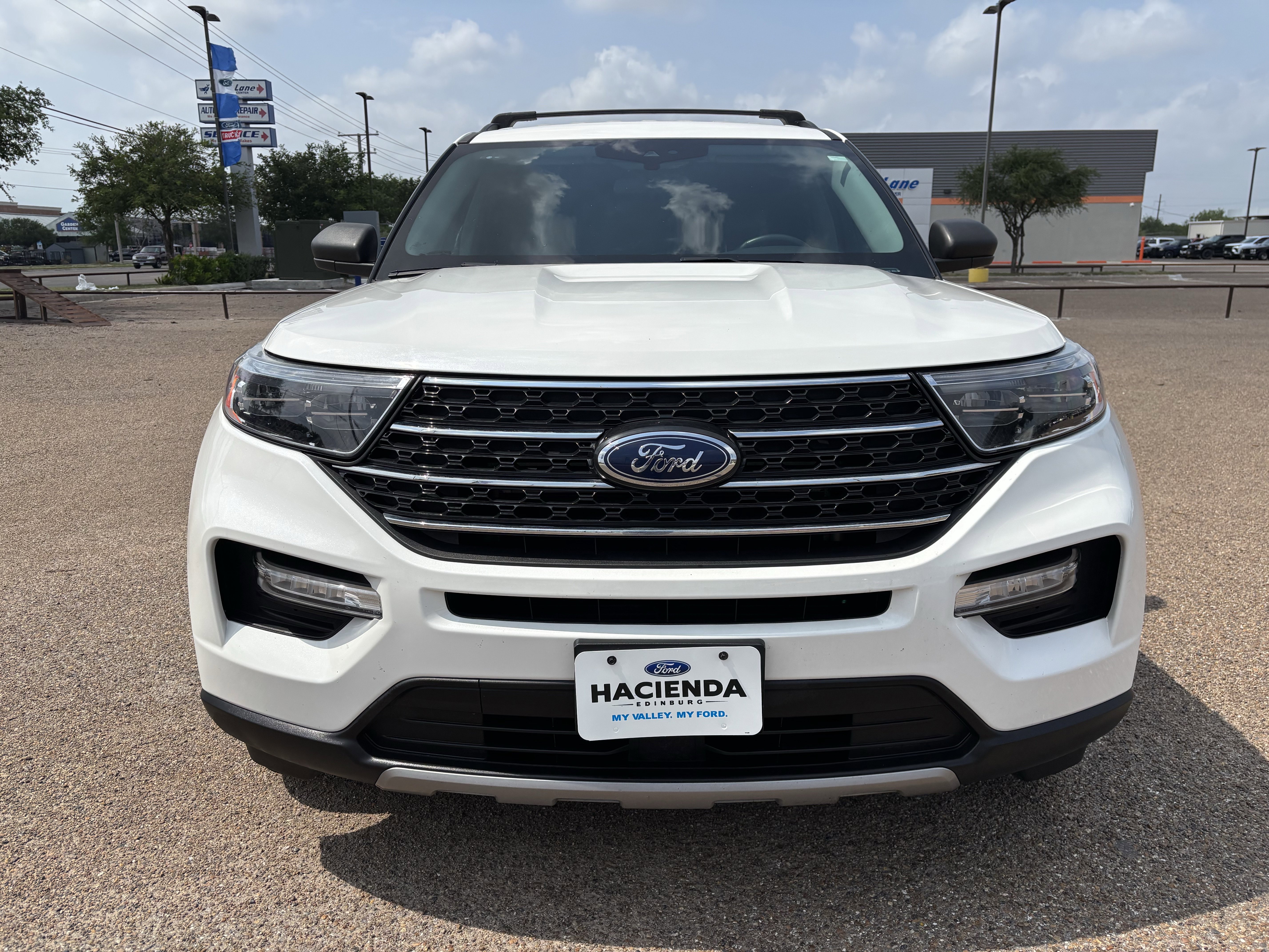 Certified 2023 Ford Explorer XLT w/ Equipment Group 202A RWD image 6