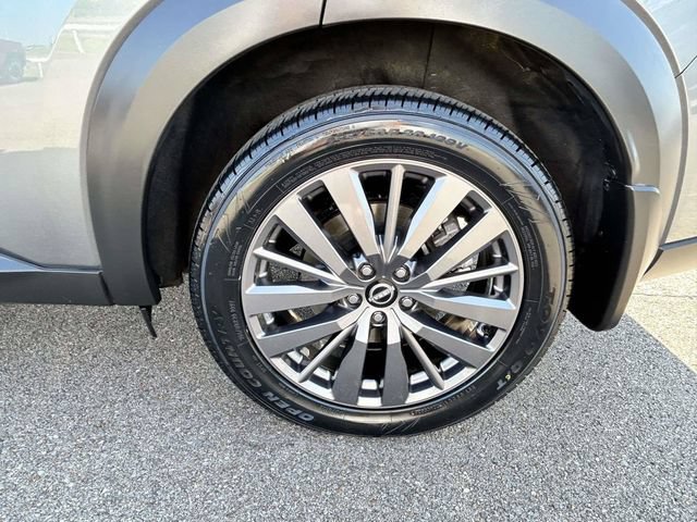 Used 2024 Nissan Pathfinder SL w/ SL Premium Package FWD image 3