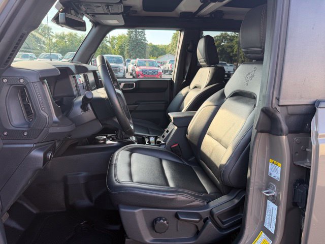 Certified 2025 Ford Bronco Badlands w/ Sasquatch Package AWD/4WD image 12