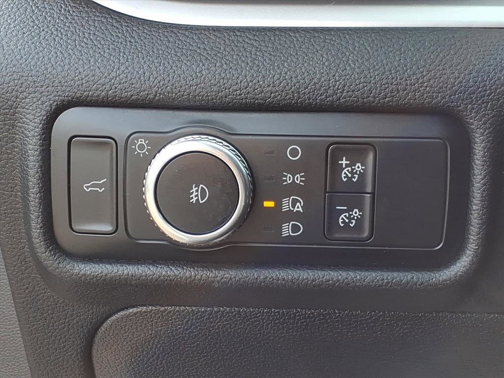 Certified 2021 Ford Explorer XLT w/ Equipment Group 202A image 15