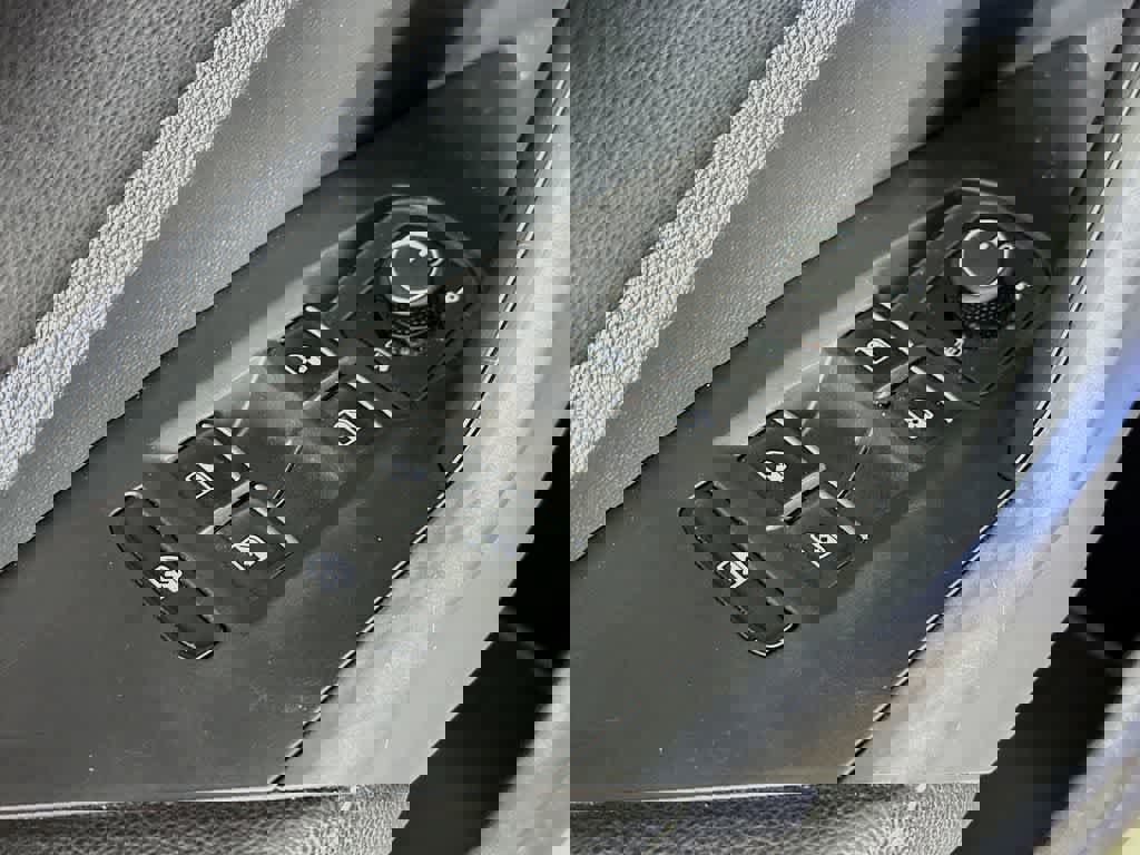 Used 2024 Volkswagen Jetta S image 28