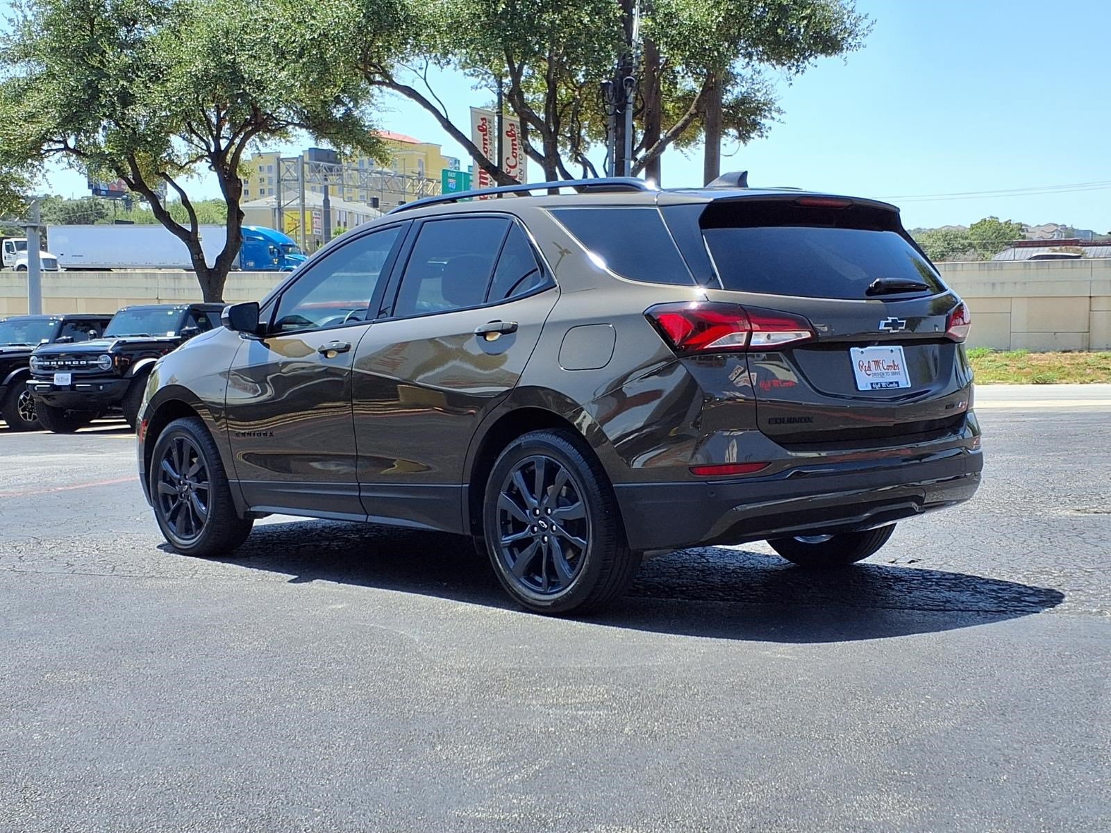 Used 2024 Chevrolet Equinox RS w/ RS Leather Package AWD/4WD image 8